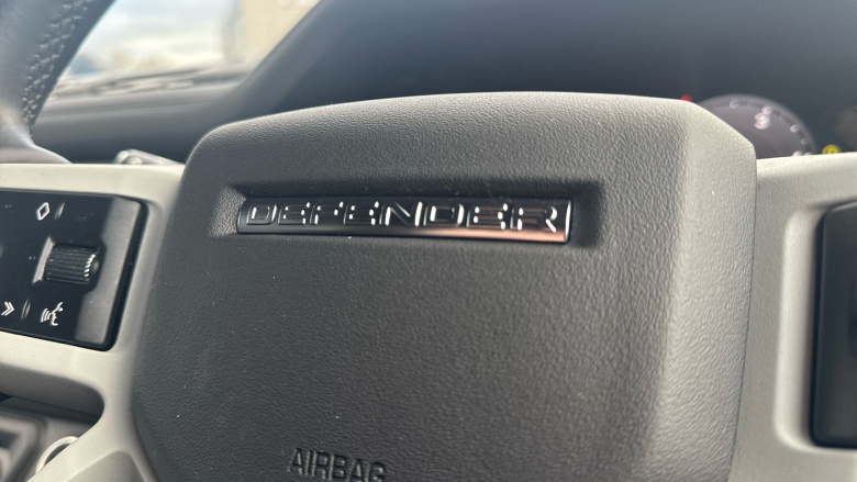 Land Rover Defender 3.0 D250 X-Dynamic SE 110 5dr Auto Diesel Estate